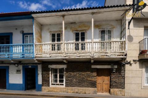 CASA PARA REFORMAR EN EL CENTRO DE ARES