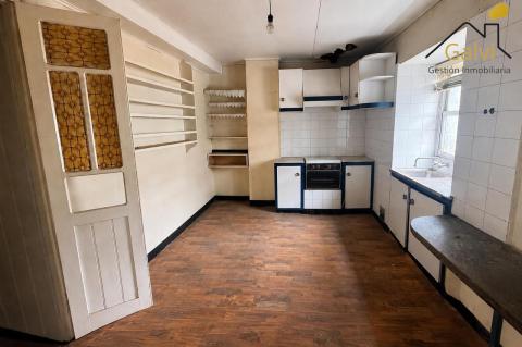 CASA PARA REFORMAR EN EL CENTRO DE ARES